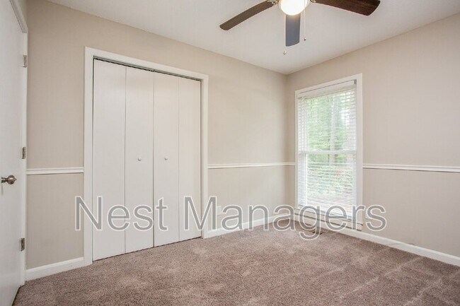 Building Photo - 4616 Pine Needle Ct