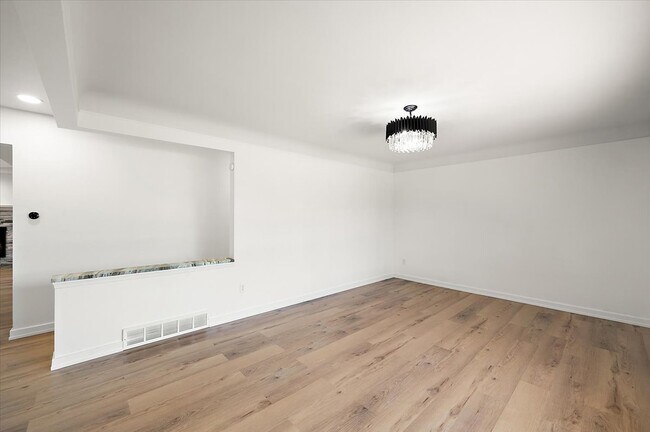 Building Photo - 11489 Anna Lisa Dr