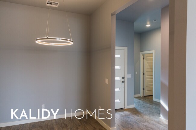 Building Photo - 504 Remington Ave