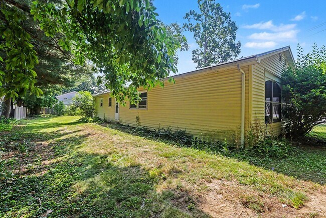 Building Photo - 7610 Grove Ave