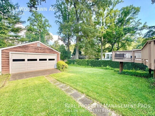 Building Photo - 2843 Woodlawn Ave
