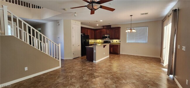 Building Photo - 933 Ambrosia Dr