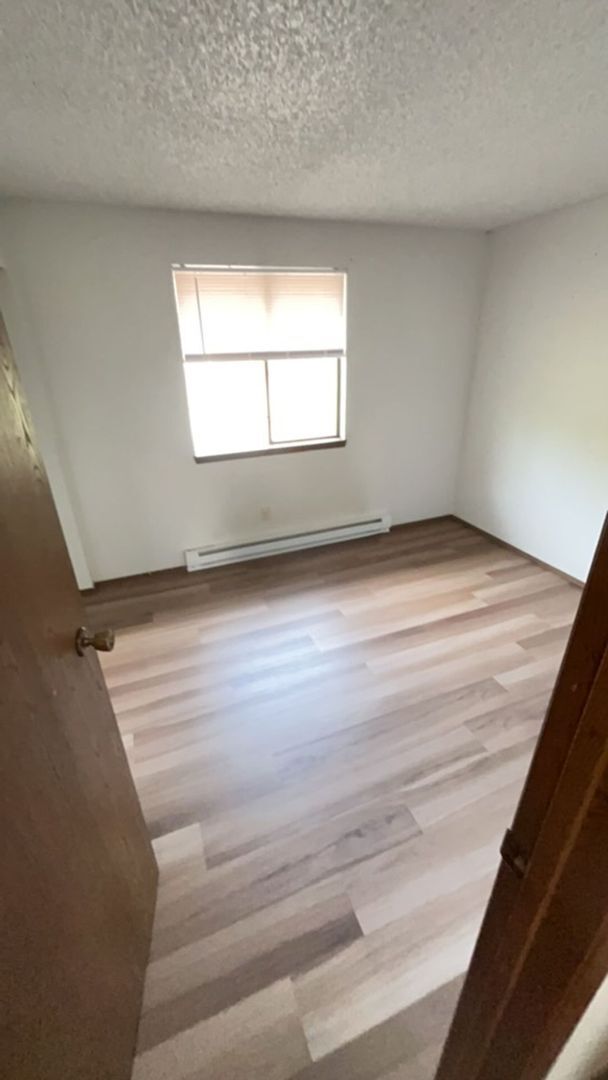 Building Photo - PRELEASING AUGUST 2026: 4 bedroom, 2.5 bathroom House