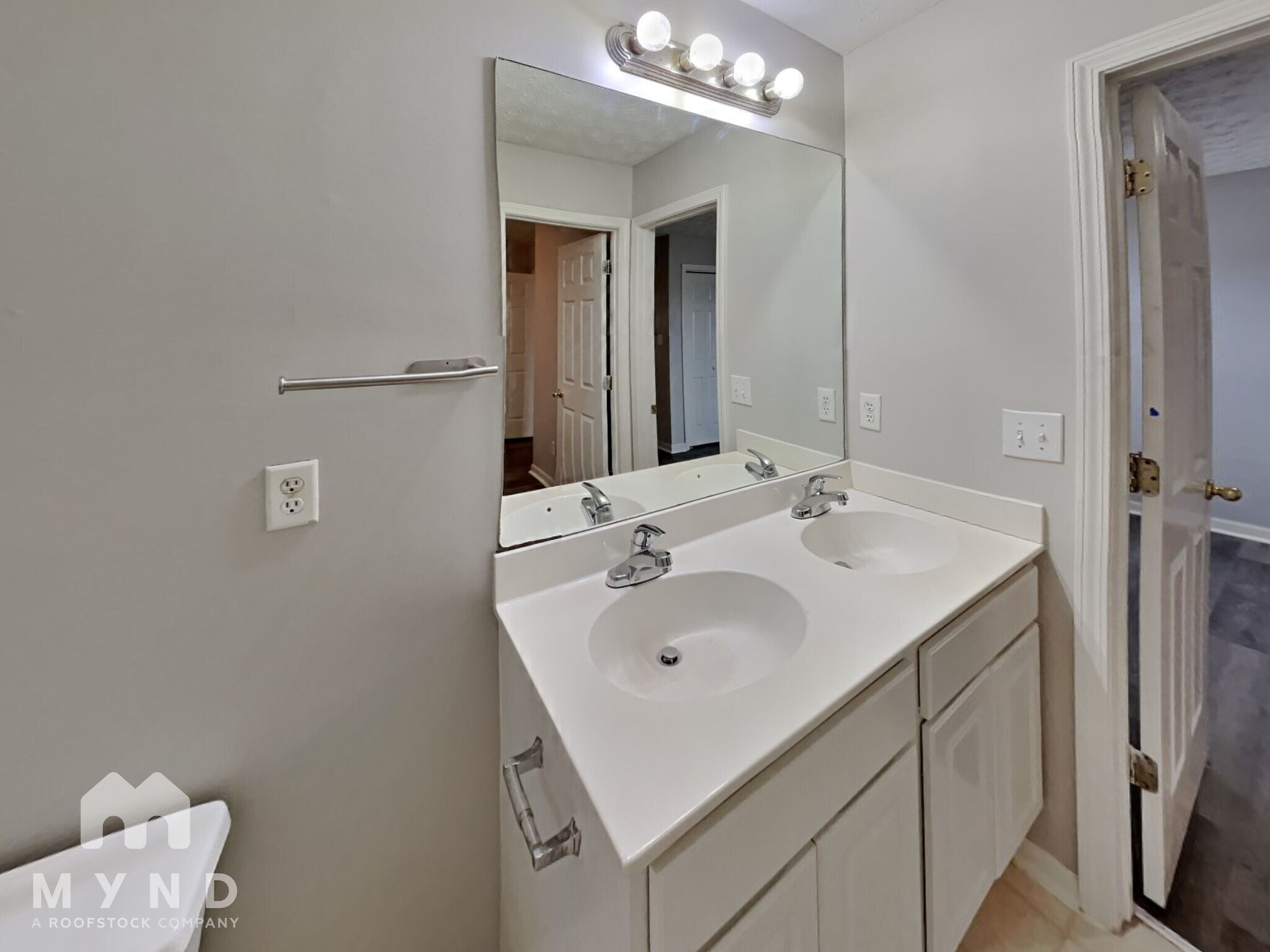 Building Photo - 4445 Cypress Cove Ct