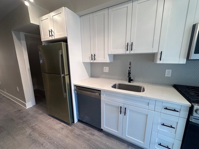 Building Photo - 1526 2nd St SW