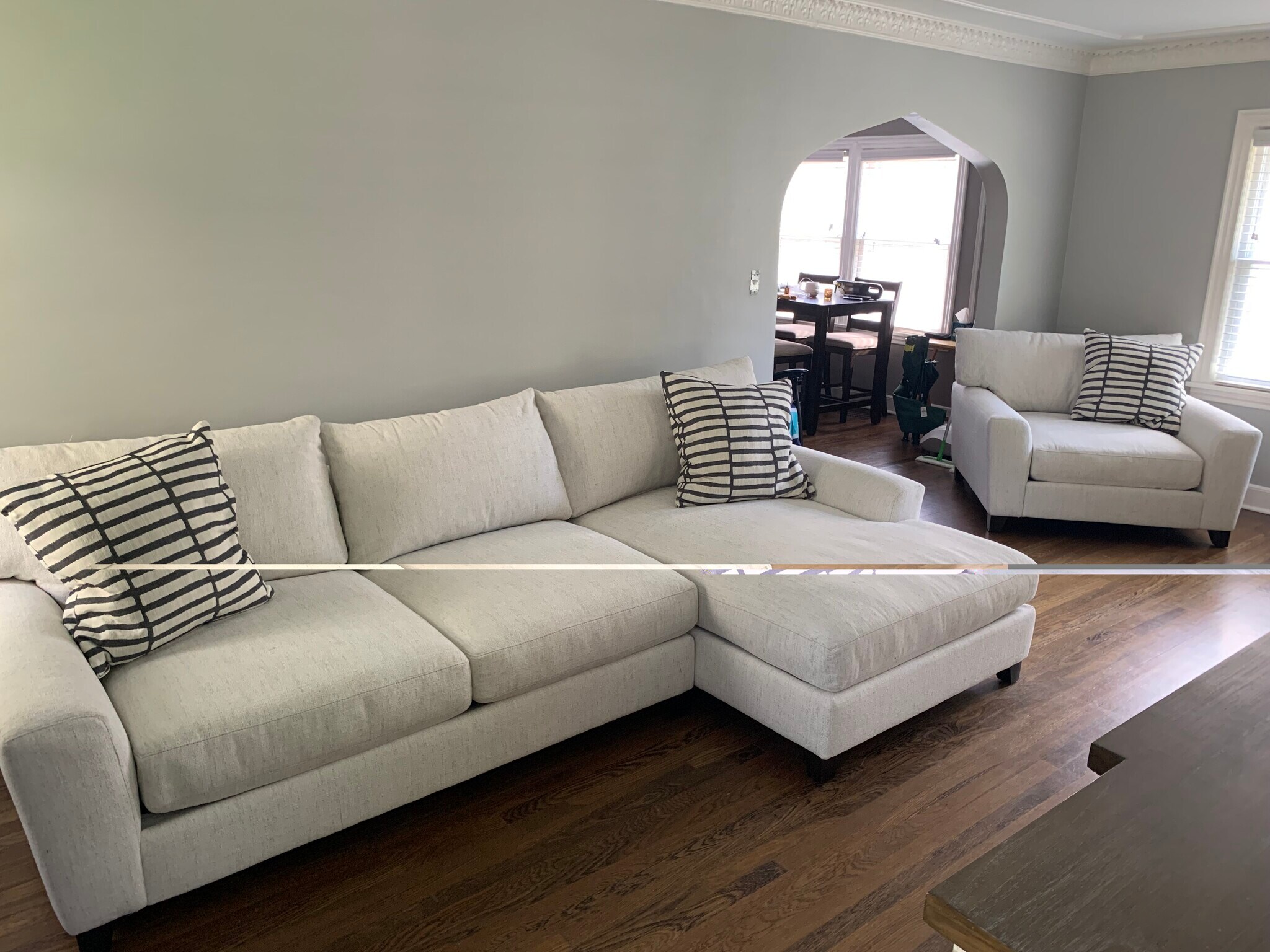 Building Photo - 706 E 71st Ter