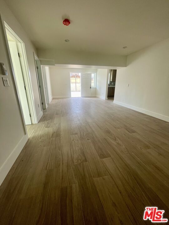 Building Photo - 9949 Pinewood Ave