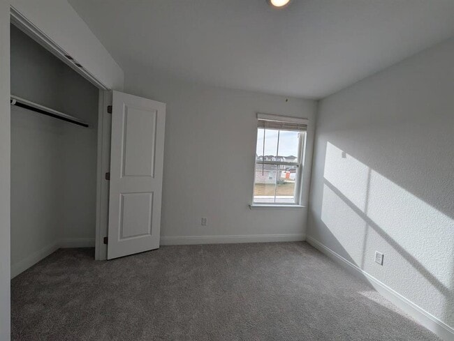 Building Photo - 212 Daniels Dusty Trl