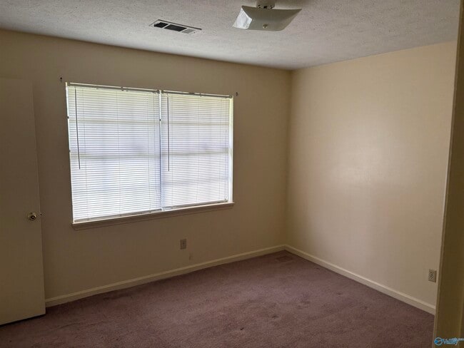 Building Photo - 6204 Menifee Dr NW