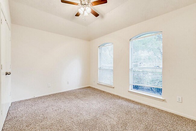 Building Photo - 25831 Chapman Falls Dr