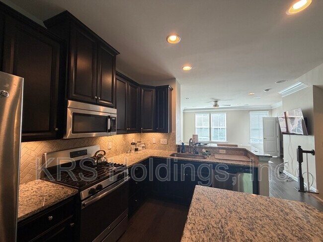 Building Photo - 308 Covington Dr