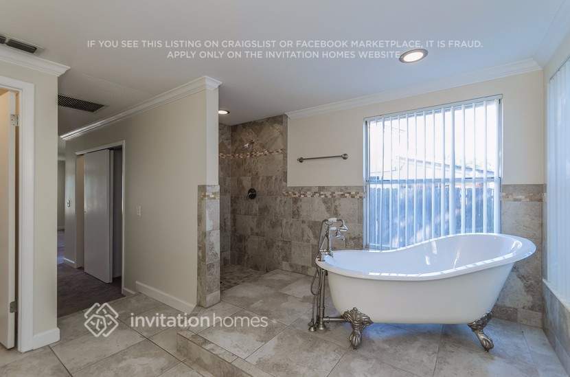 Building Photo - 7781 Snowberry Cir