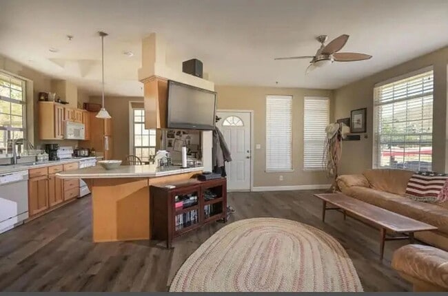 Building Photo - Gorgeous Ranch House on 5 Acres of Land in the Gilroy Hills