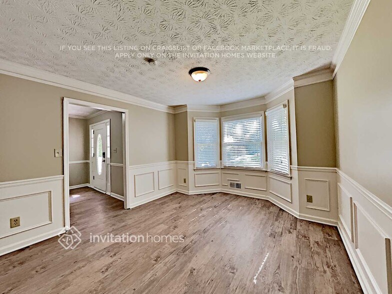 Building Photo - 943 Rockcrest Ct