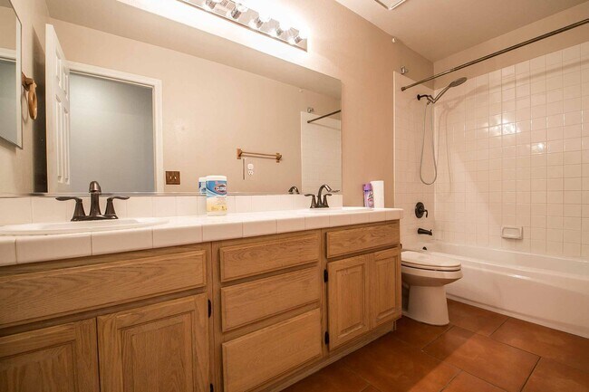 Building Photo - GORGEOUS SUMMERLIN POOL HOME FOR LEASE!