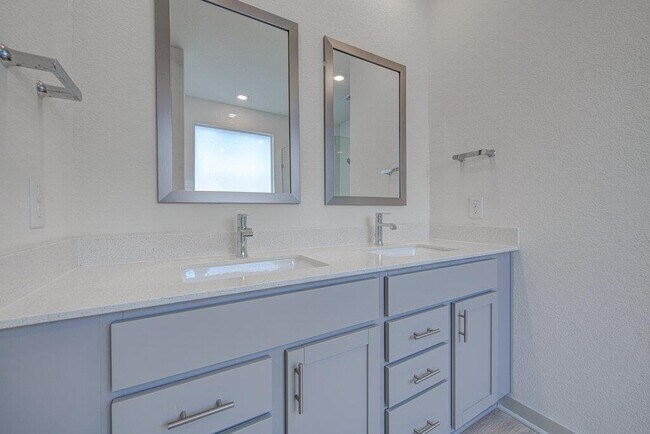 Building Photo - 221 Indian Shoal Dr