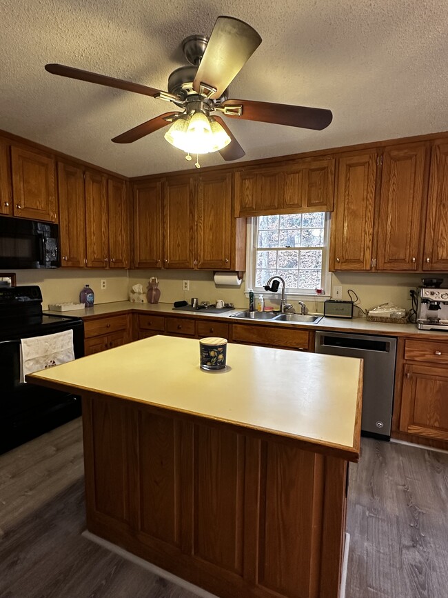 Building Photo - 177 Plantation Trce