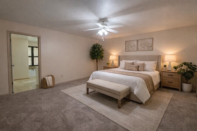 Building Photo - 2920 Cambridge Ln