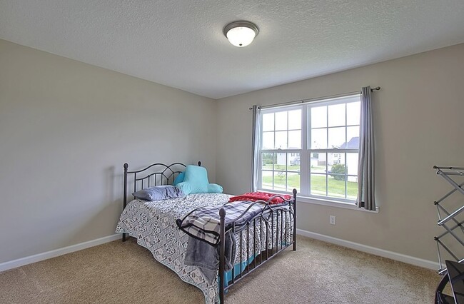 Building Photo - 1303 Windrow Dr