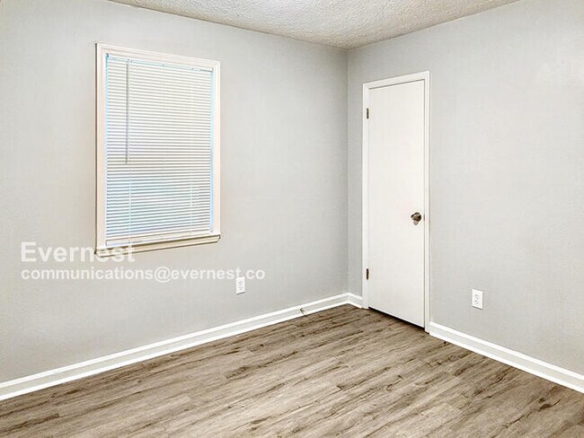 Building Photo - 10202 Hamilton Glen