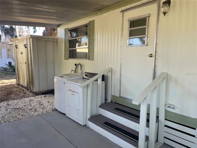 Building Photo - 1079 NW 7th Blvd