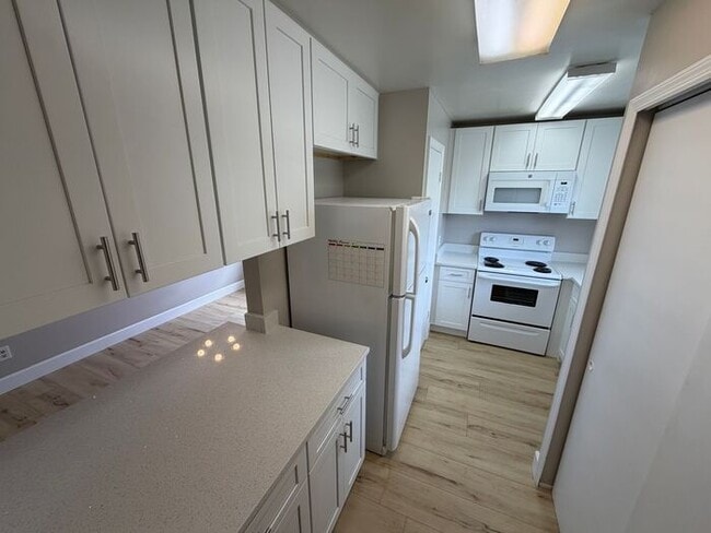 Building Photo - 4160 Pershing Pointe Pl