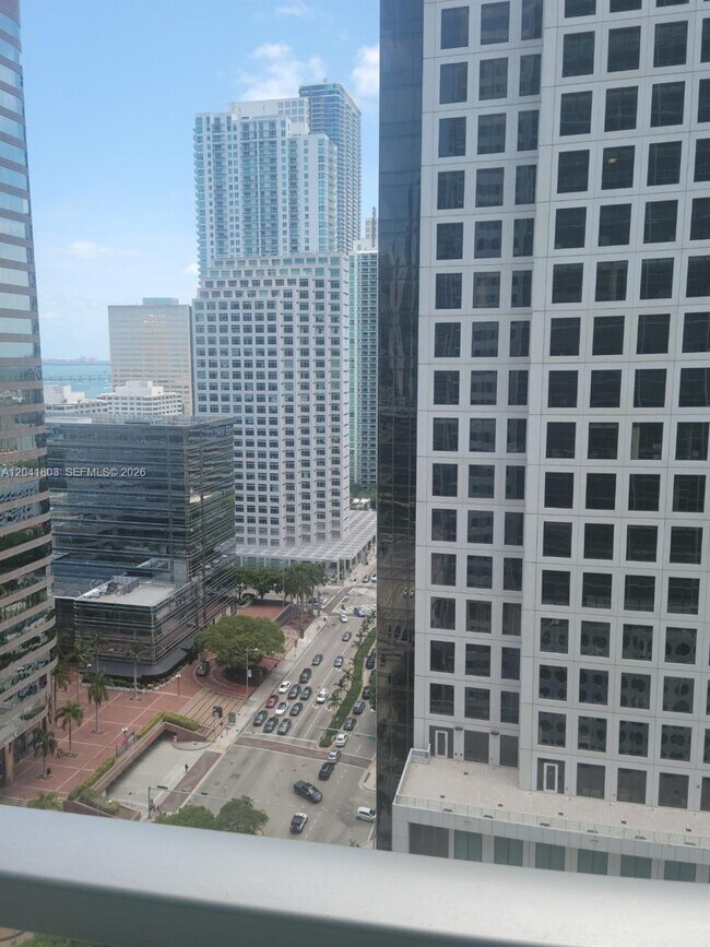 Building Photo - 500 Brickell Ave