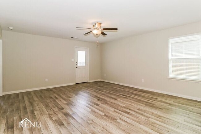 Building Photo - Coming Soon!