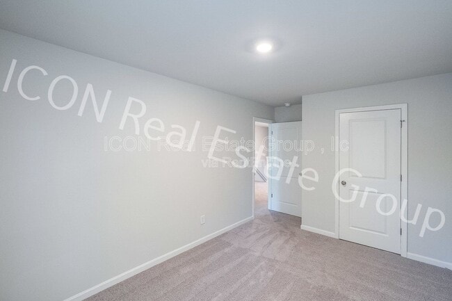 Building Photo - 124 Vlg Grn Dr NW