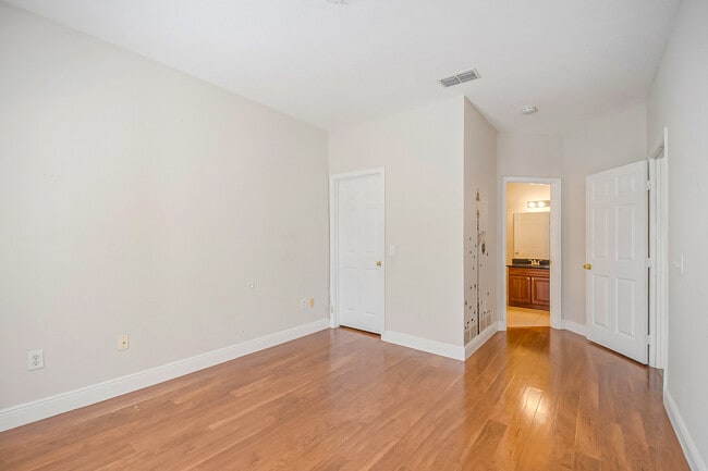 Building Photo - 3611 Conroy Rd