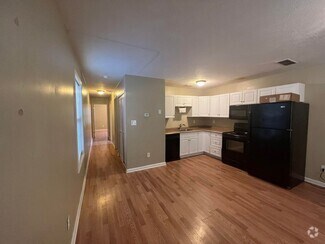 Building Photo - Beautiful 2 bedroom 1 bath unit
