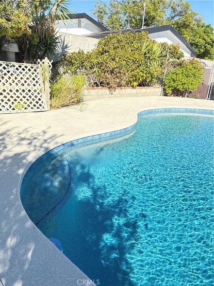 Building Photo - 11543 Swinton Ave