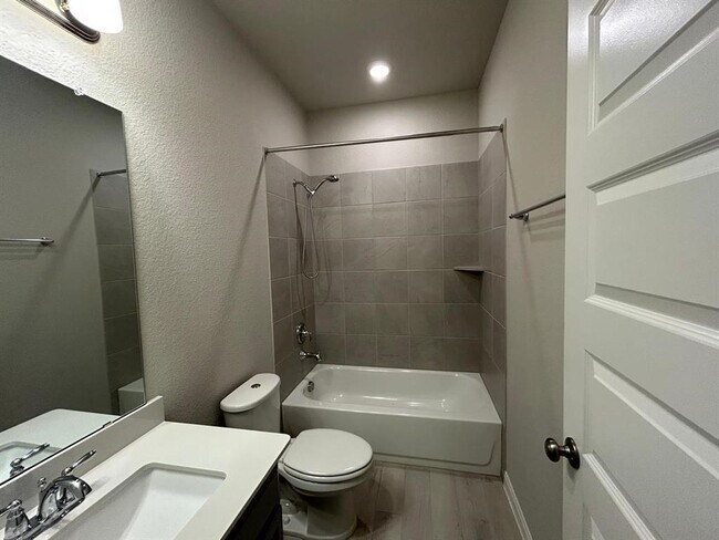 Building Photo - 1130 Muscadine Hollow Ln