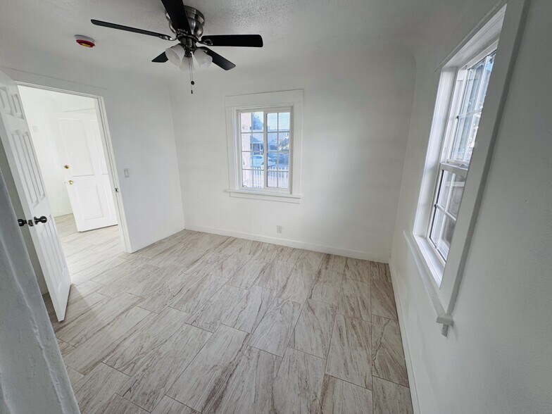 Bedroom 3 - 856 W 73rd St