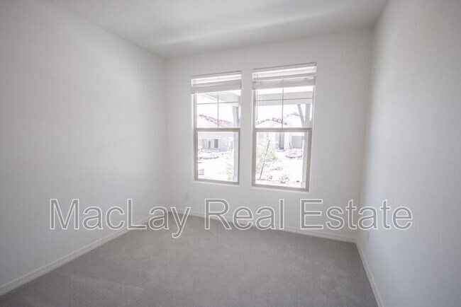 Building Photo - 21326 W Roanoke Ave