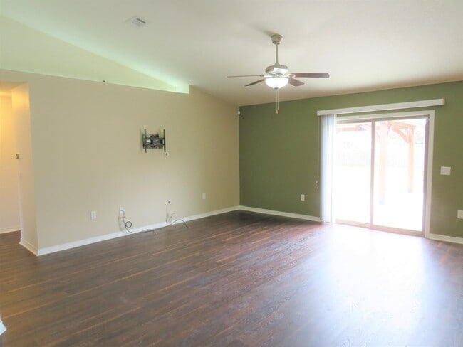 Building Photo - 2172 Las Vegas Trail