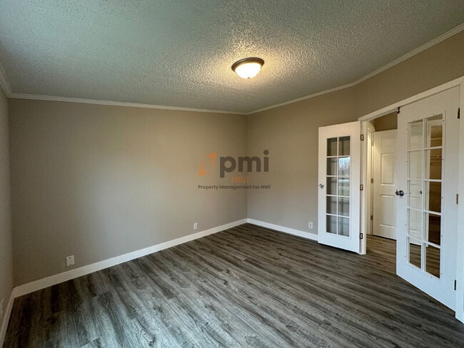 Building Photo - 798 Governor Rd