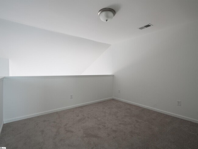 Building Photo - 260 Bryland Wy