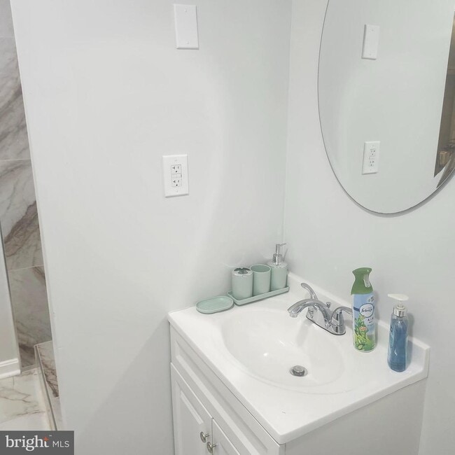 Building Photo - 2023 Whistling Duck Dr