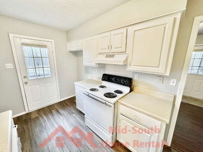 Building Photo - 3231 Ridgemont Ave