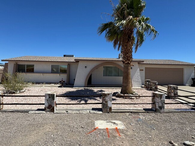 Primary Photo - 3BR 2Ba home w/Large Fenced yard with RV g...