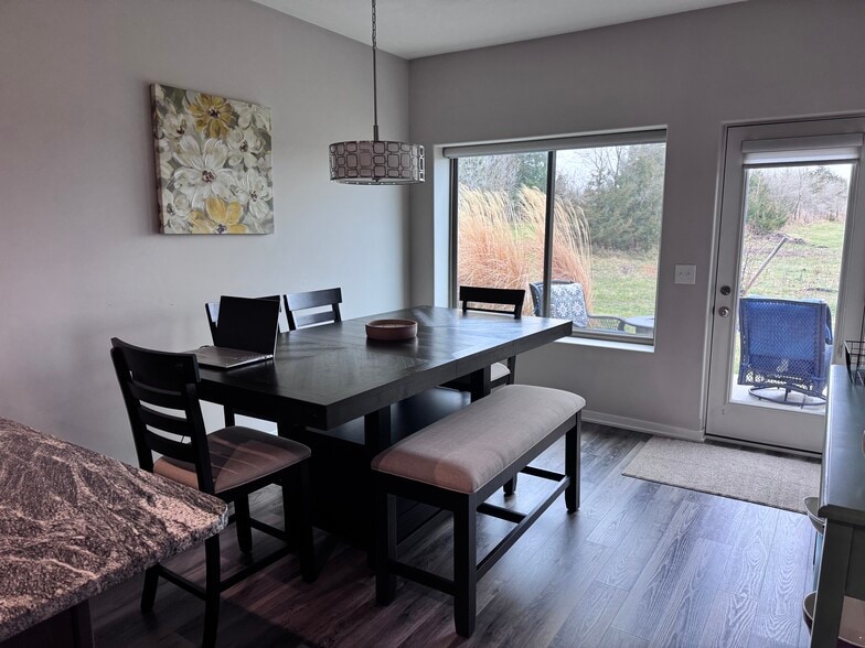 Building Photo - 245 Half Moon Dr