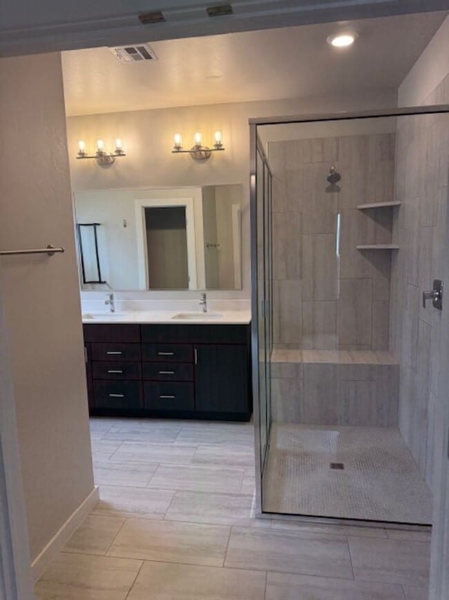 Building Photo - 8100 NW 151st Cir