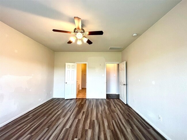 Building Photo - 7419 Pony Creek