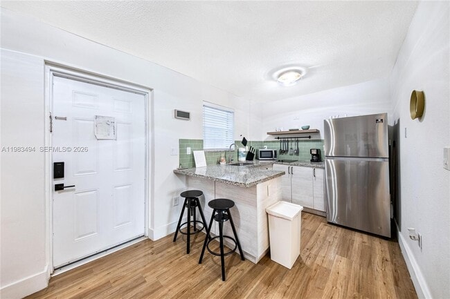 Building Photo - 237 38th St