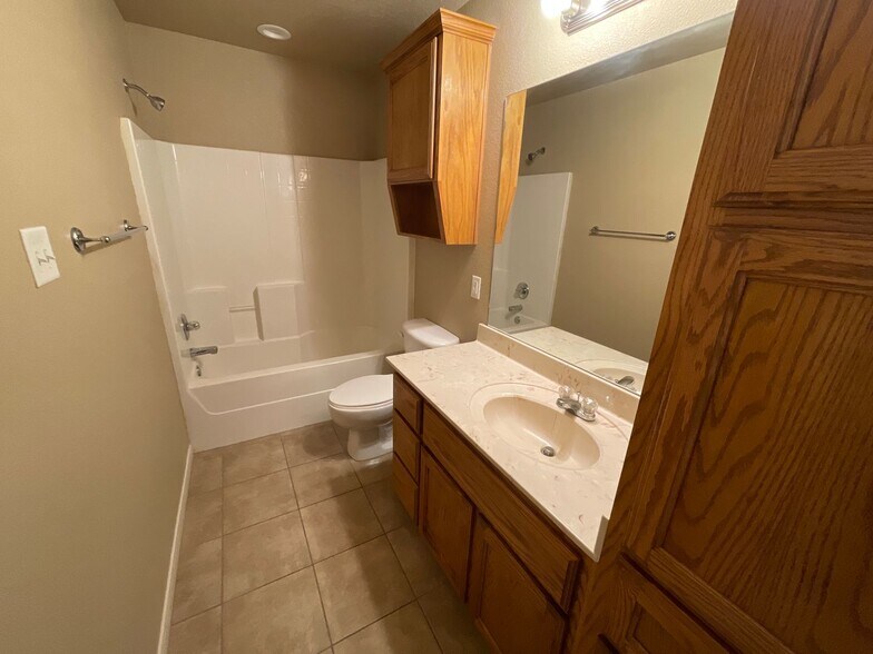 Building Photo - 1303 Powder River Dr