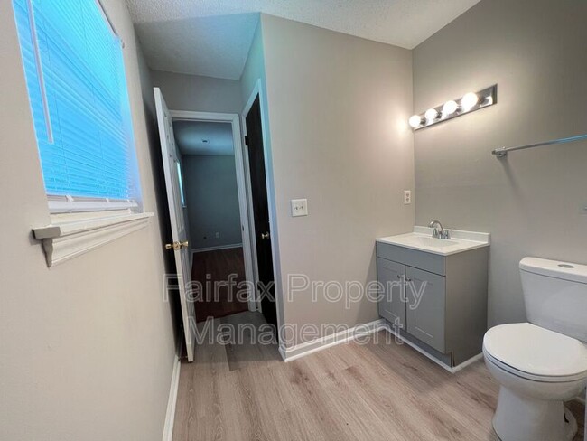 Building Photo - 1117 Pecan Pl