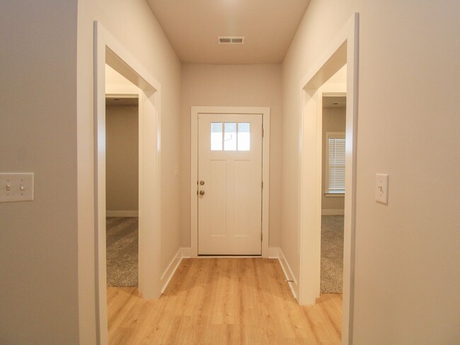 Building Photo - NEW Townhome in excellent location! MOVE I...