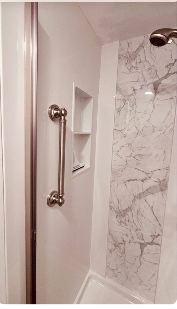 Building Photo - Cozy MIL with water views Camano Island with loft