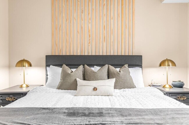 Building Photo - 18308 Mesle St